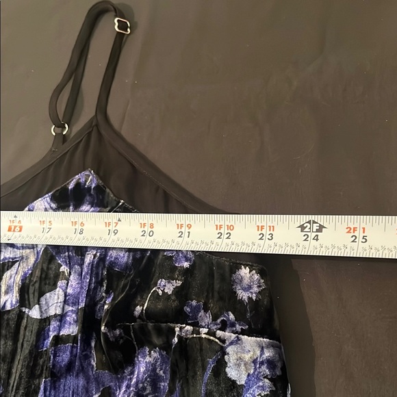 NWT Lucky Brand Black and Purple Velvet Floral Plus Size Tank, 2X - Picture 4 of 7